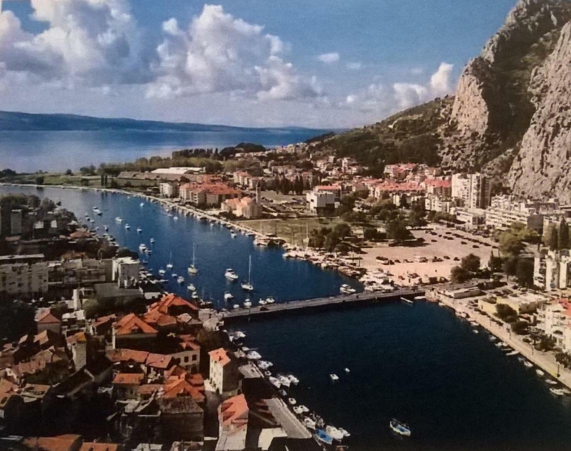 Apartman Renata Omiš Exterior foto