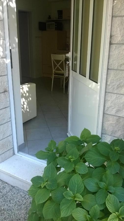 Apartman Renata Omiš Exterior foto
