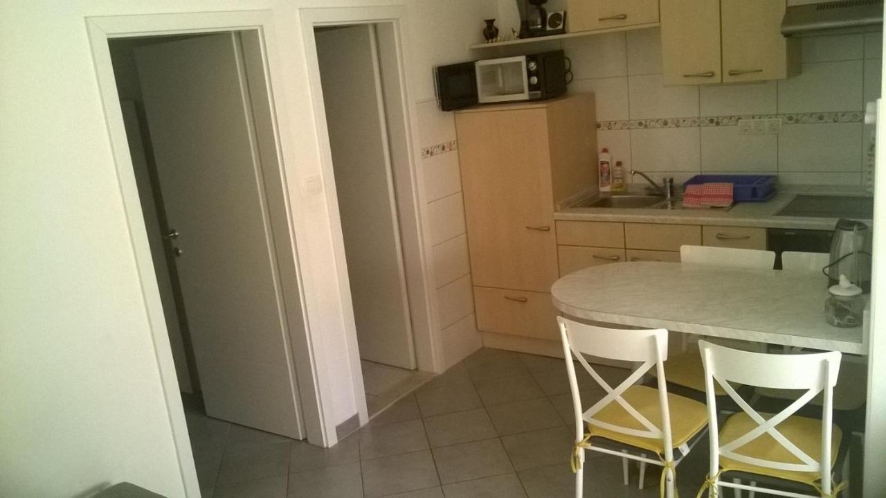 Apartman Renata Omiš Exterior foto